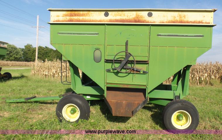 image for item CD9445 Demco 325 grain cart