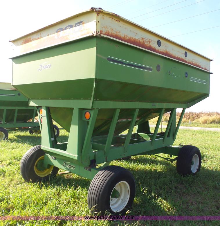 image for item CD9446 Demco 325 grain cart