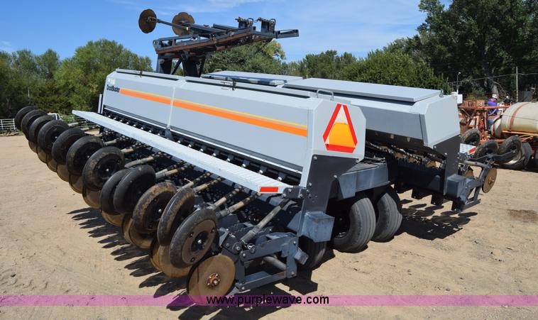 image for item CD9470 2000 CrustBuster 4030 no-till grain drill