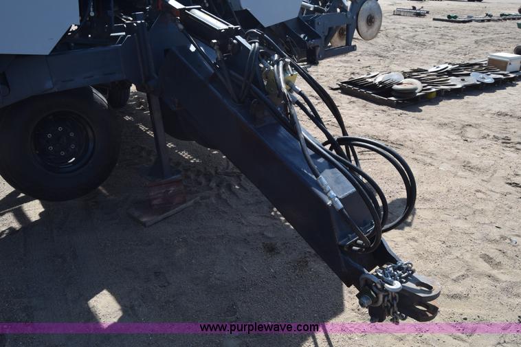 image for item CD9470 2000 CrustBuster 4030 no-till grain drill