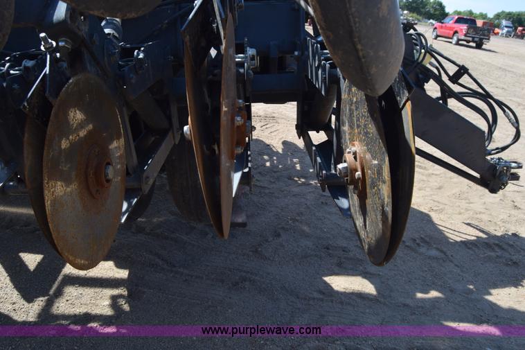 image for item CD9470 2000 CrustBuster 4030 no-till grain drill