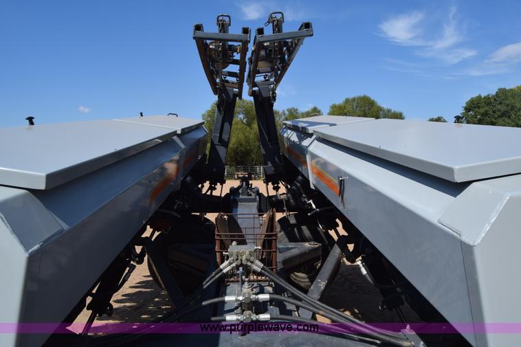 image for item CD9470 2000 CrustBuster 4030 no-till grain drill