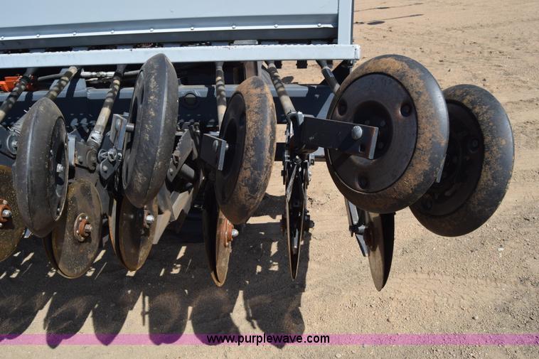 image for item CD9470 2000 CrustBuster 4030 no-till grain drill