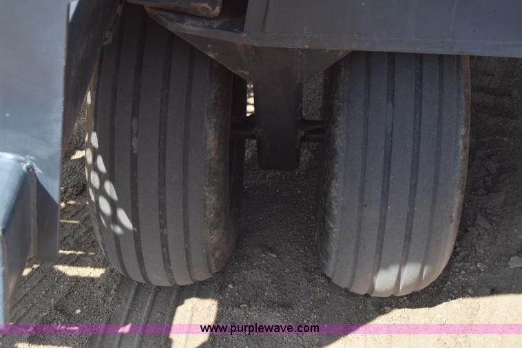 image for item CD9470 2000 CrustBuster 4030 no-till grain drill