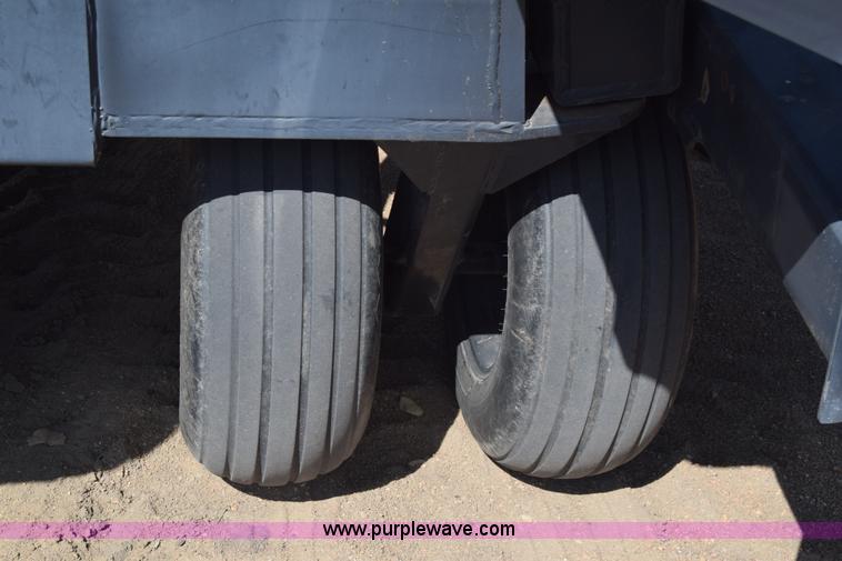 image for item CD9470 2000 CrustBuster 4030 no-till grain drill