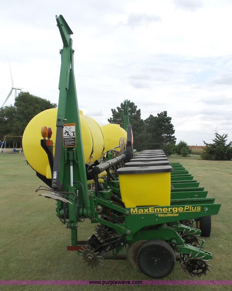 image for item DA4500 1998 John Deere 1700 Max Emerge Plus Vacumeter no-till planter