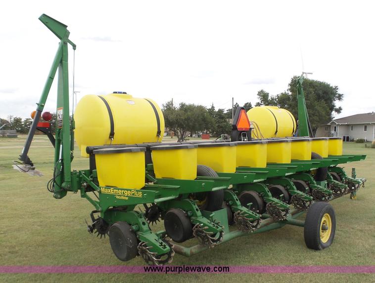 image for item DA4500 1998 John Deere 1700 Max Emerge Plus Vacumeter no-till planter
