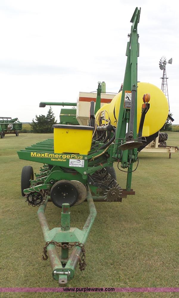 image for item DA4500 1998 John Deere 1700 Max Emerge Plus Vacumeter no-till planter