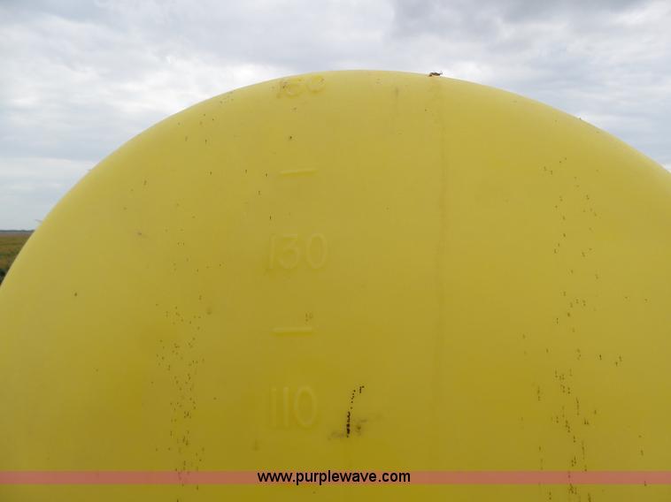 image for item DA4500 1998 John Deere 1700 Max Emerge Plus Vacumeter no-till planter