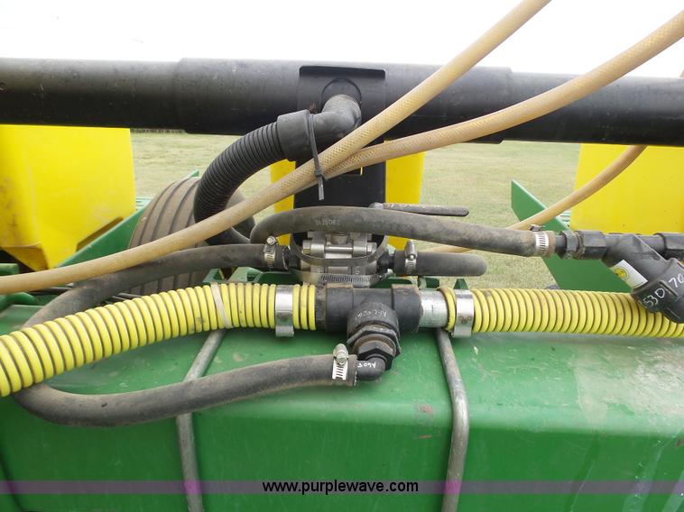 image for item DA4500 1998 John Deere 1700 Max Emerge Plus Vacumeter no-till planter