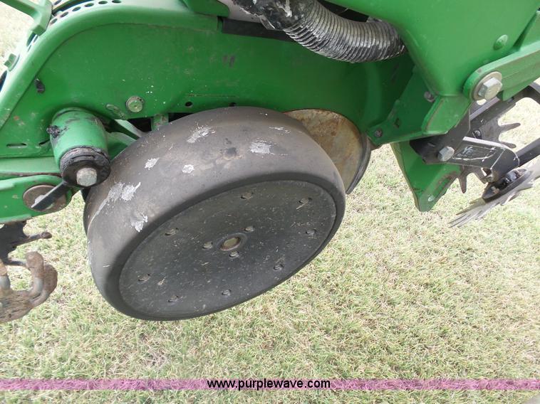 image for item DA4500 1998 John Deere 1700 Max Emerge Plus Vacumeter no-till planter
