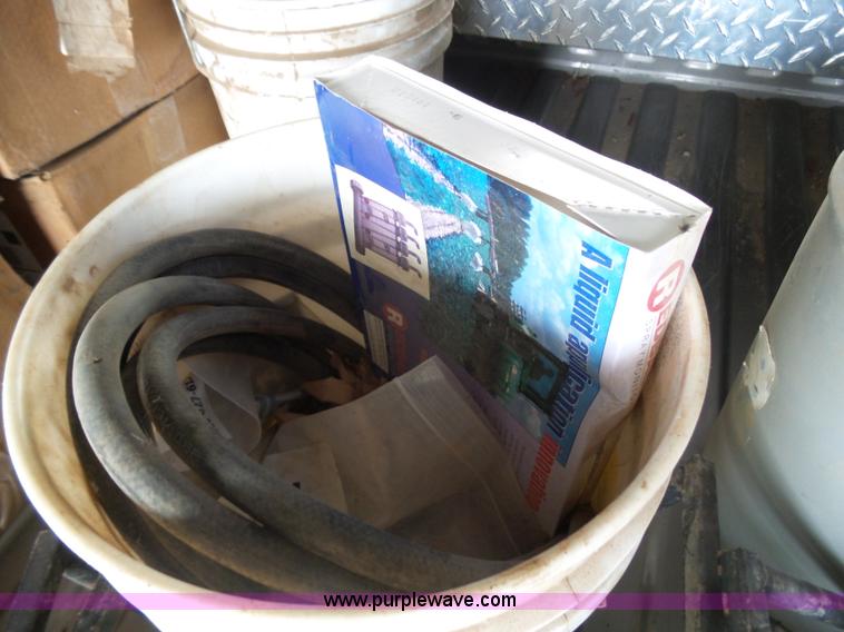 image for item DA4500 1998 John Deere 1700 Max Emerge Plus Vacumeter no-till planter