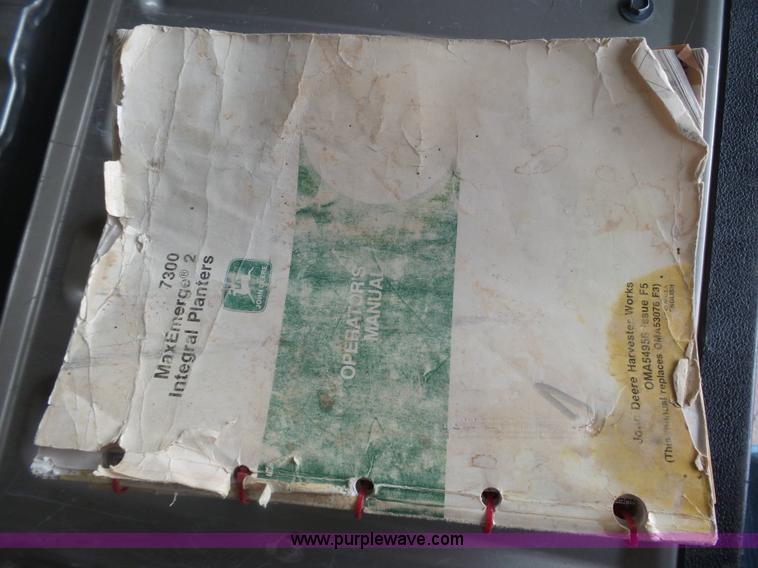 image for item DA4500 1998 John Deere 1700 Max Emerge Plus Vacumeter no-till planter