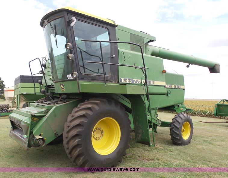 image for item DA4503 1982 John Deere 7720 combine