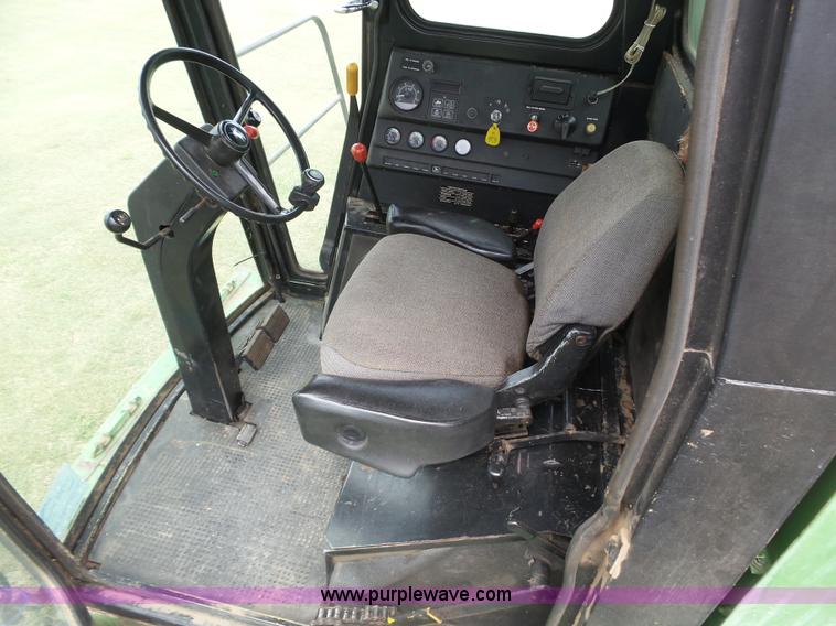 image for item DA4503 1982 John Deere 7720 combine