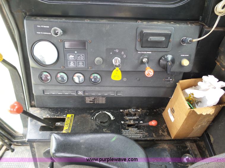 image for item DA4503 1982 John Deere 7720 combine