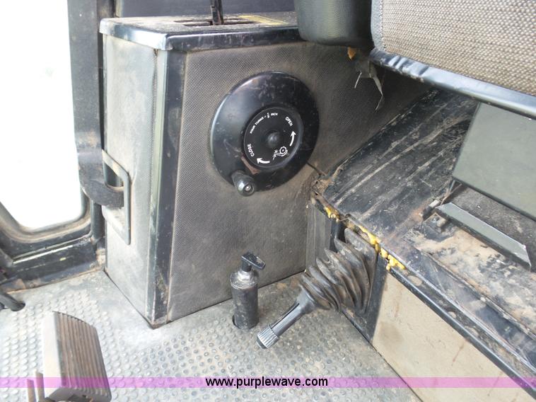 image for item DA4503 1982 John Deere 7720 combine