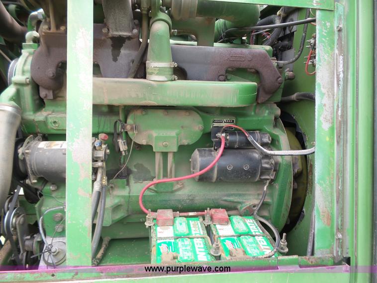image for item DA4503 1982 John Deere 7720 combine