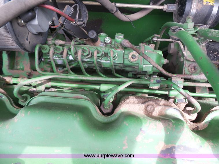 image for item DA4503 1982 John Deere 7720 combine