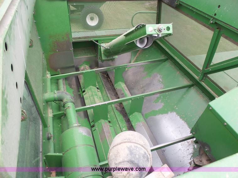 image for item DA4503 1982 John Deere 7720 combine