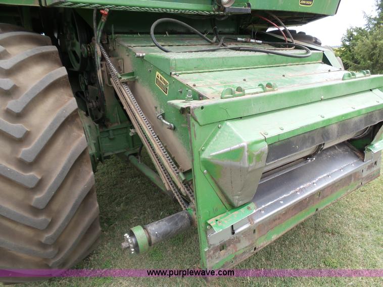 image for item DA4503 1982 John Deere 7720 combine