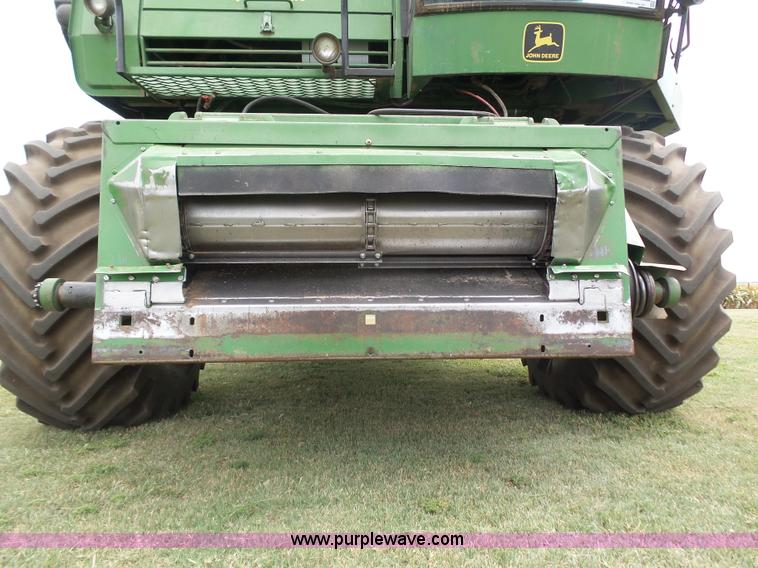 image for item DA4503 1982 John Deere 7720 combine