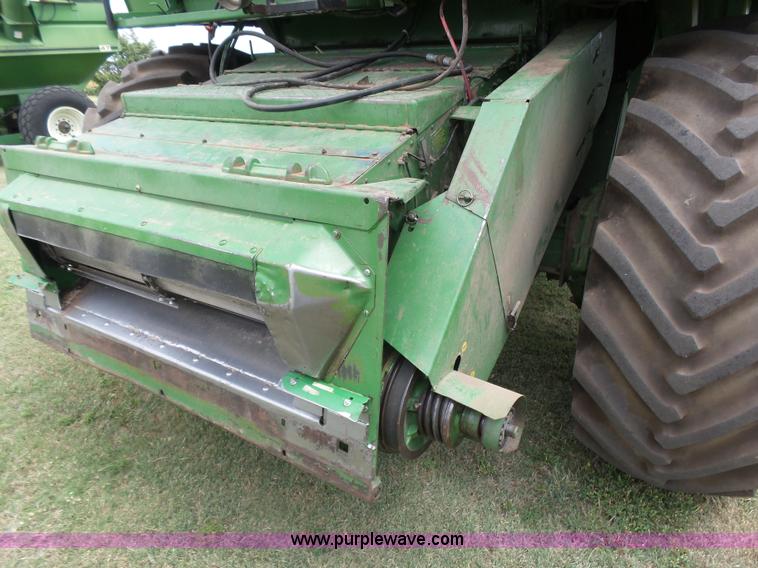 image for item DA4503 1982 John Deere 7720 combine