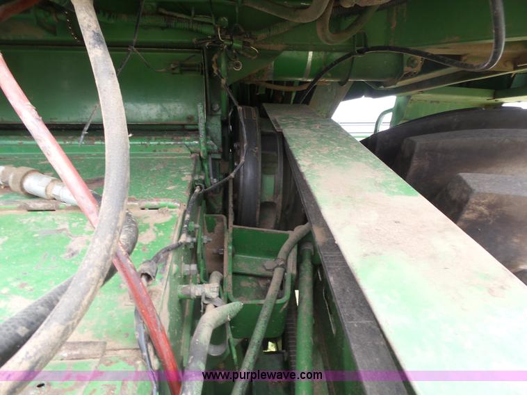 image for item DA4503 1982 John Deere 7720 combine