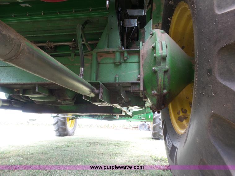 image for item DA4503 1982 John Deere 7720 combine