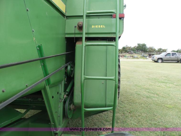 image for item DA4503 1982 John Deere 7720 combine