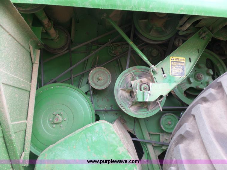 image for item DA4503 1982 John Deere 7720 combine
