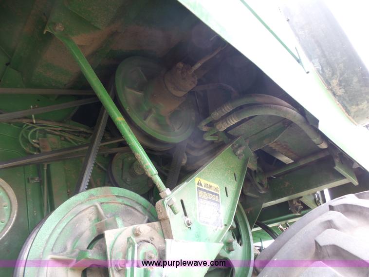 image for item DA4503 1982 John Deere 7720 combine