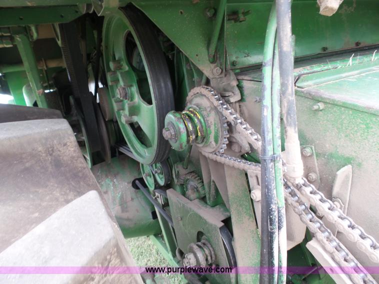 image for item DA4503 1982 John Deere 7720 combine