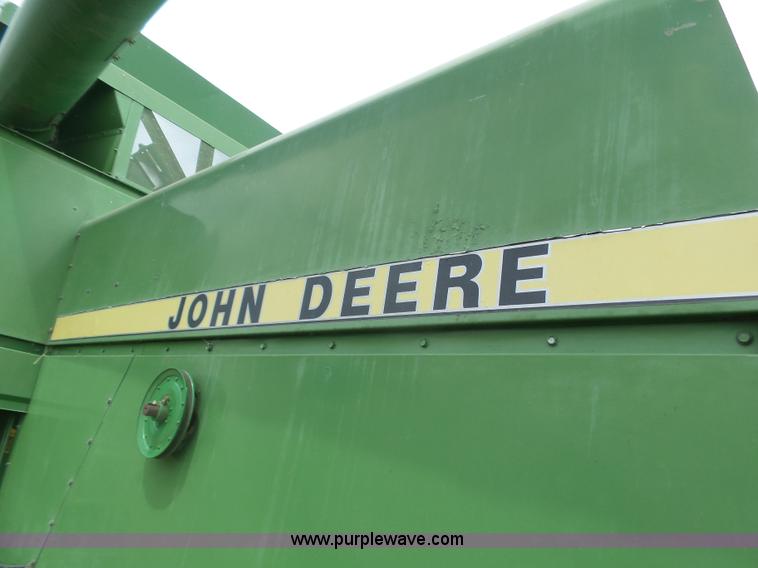 image for item DA4503 1982 John Deere 7720 combine