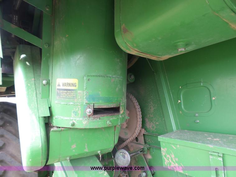 image for item DA4503 1982 John Deere 7720 combine
