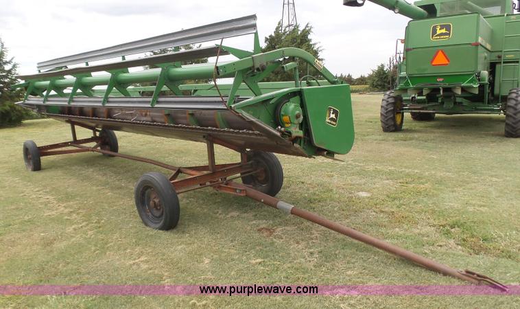 image for item DA4503 1982 John Deere 7720 combine