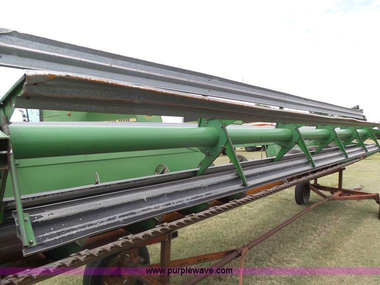 image for item DA4503 1982 John Deere 7720 combine