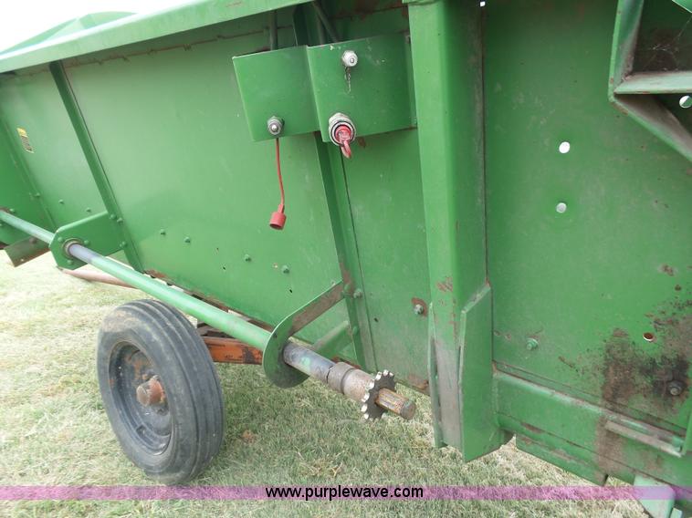 image for item DA4503 1982 John Deere 7720 combine