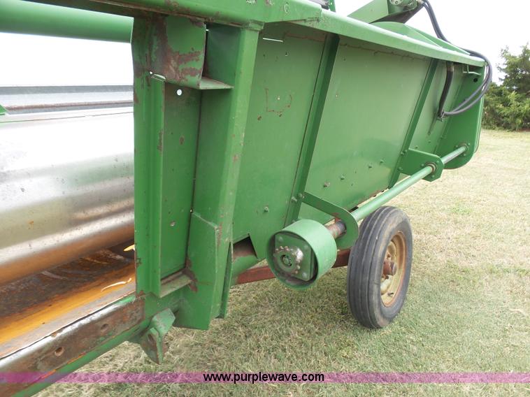 image for item DA4503 1982 John Deere 7720 combine