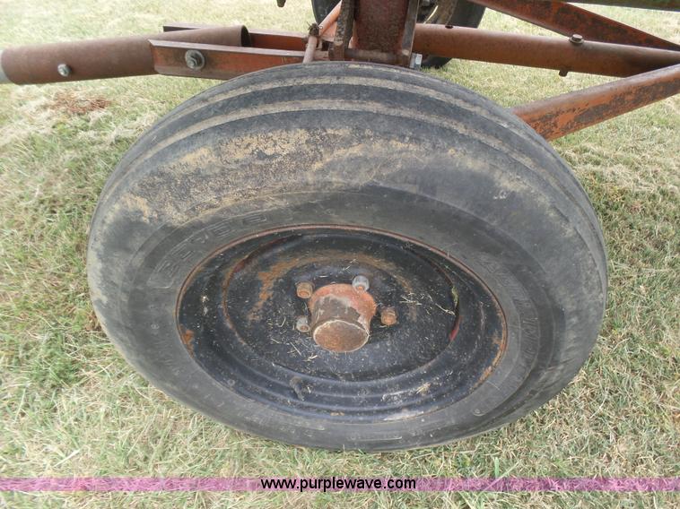 image for item DA4503 1982 John Deere 7720 combine