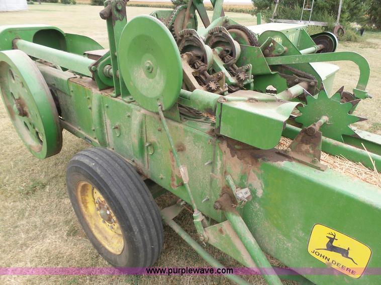 image for item DA4512 John Deere 24T small square baler