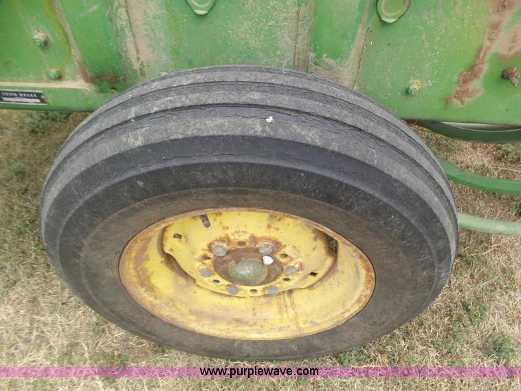 image for item DA4512 John Deere 24T small square baler
