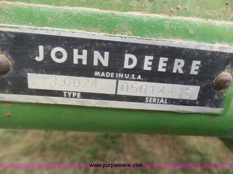 image for item DA4512 John Deere 24T small square baler