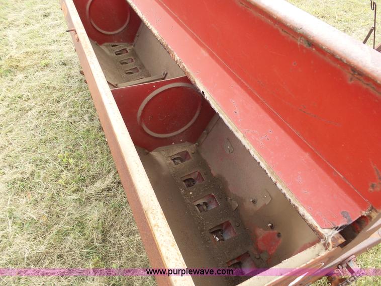 image for item DA4516 International 16X10 grass drill