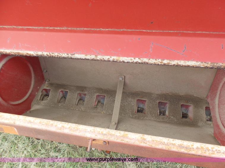 image for item DA4516 International 16X10 grass drill