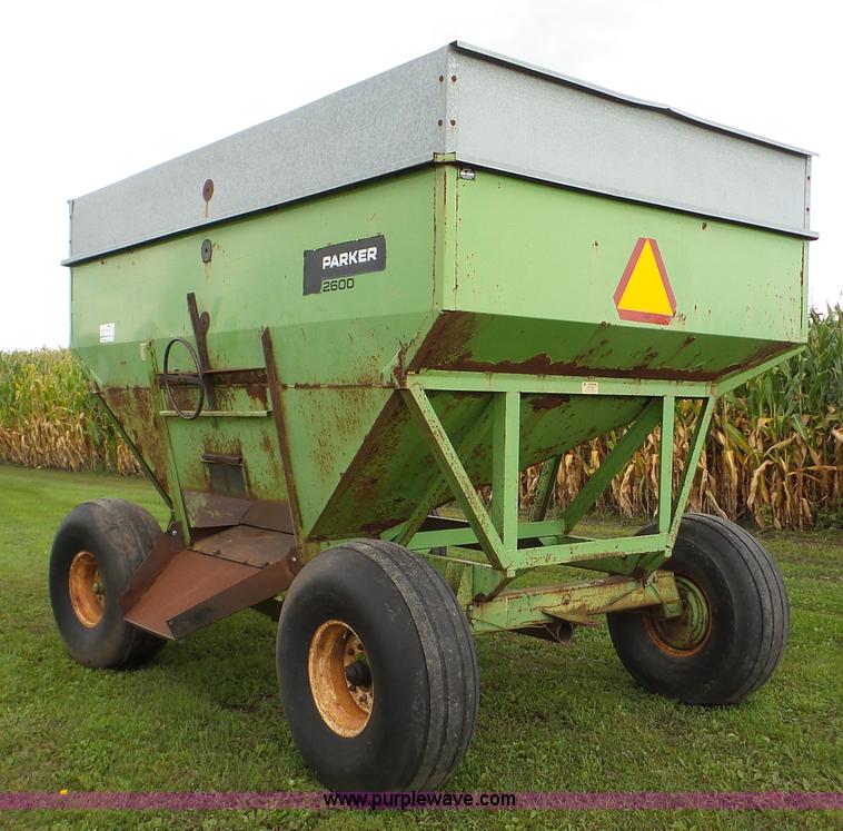 image for item DA8817 Parker 2600 gravity wagon