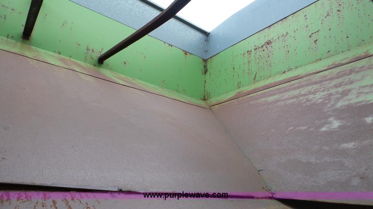 image for item DA8818 Parker 2600 gravity wagon