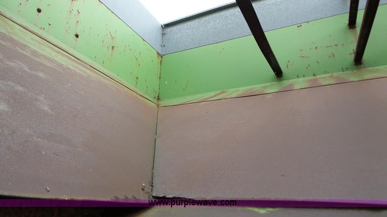 image for item DA8818 Parker 2600 gravity wagon