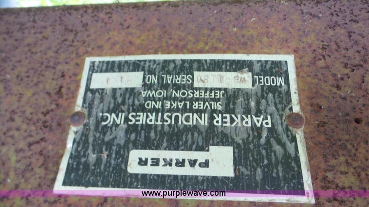 image for item DA8818 Parker 2600 gravity wagon