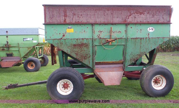 image for item DA8819 J&M gravity wagon